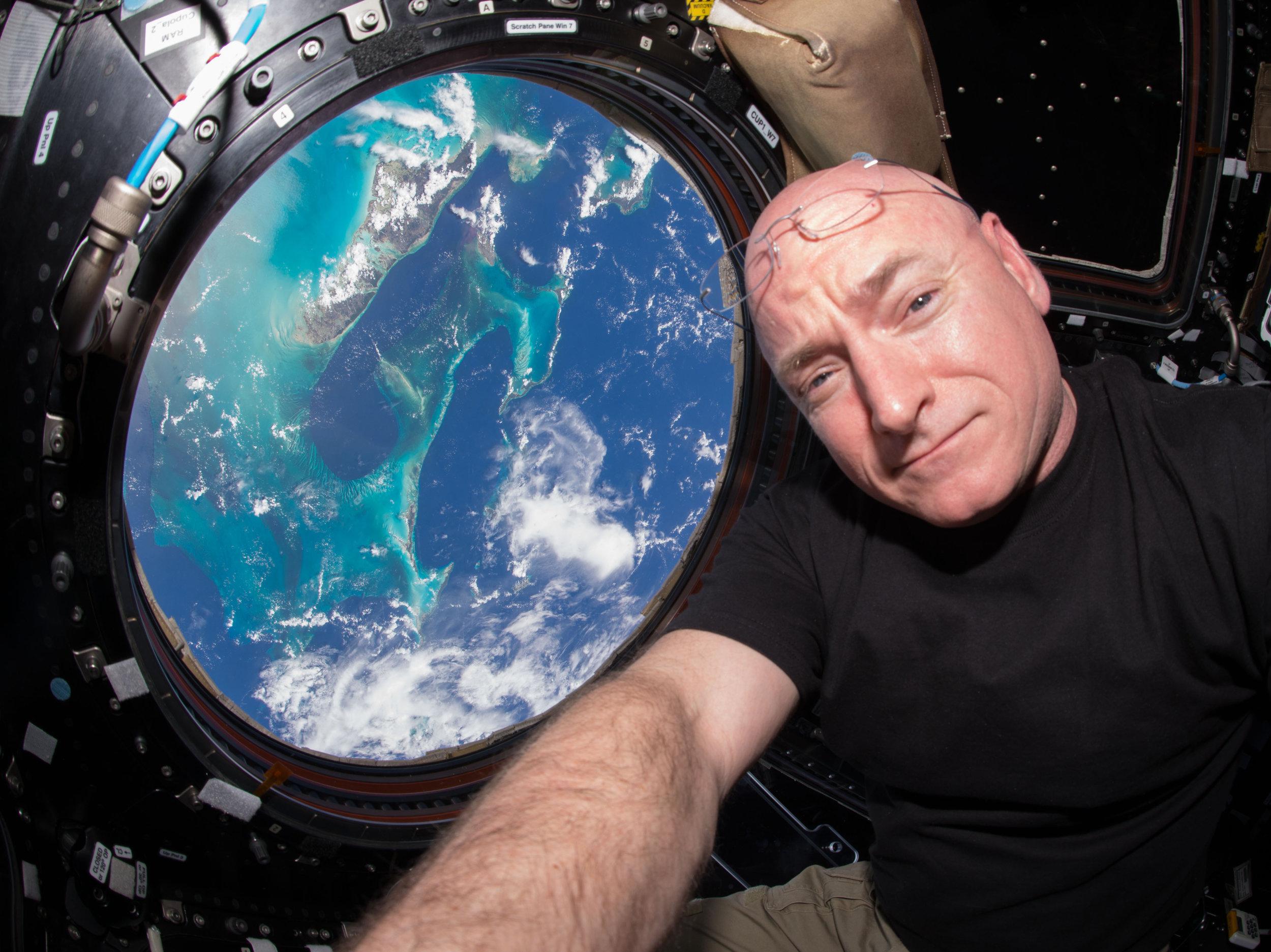 The Bahamas thanks NASA Astronaut Scott Kelly for a year of pictures